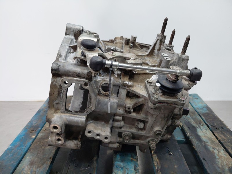 Recambio de caja cambios para mitsubishi outlander (cw0) 2.0 di-d invite referencia OEM IAM 2500A092  