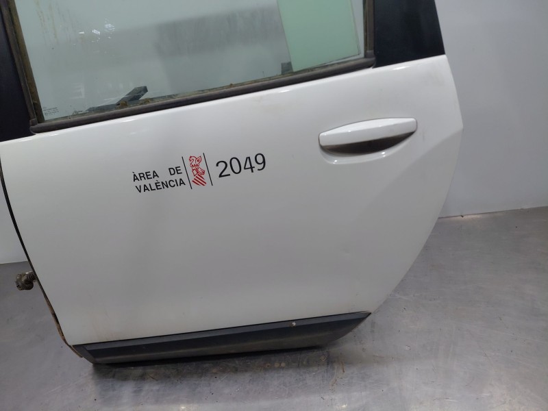 Recambio de puerta trasera izquierda para dacia lodgy laureate referencia OEM IAM 821017323R  