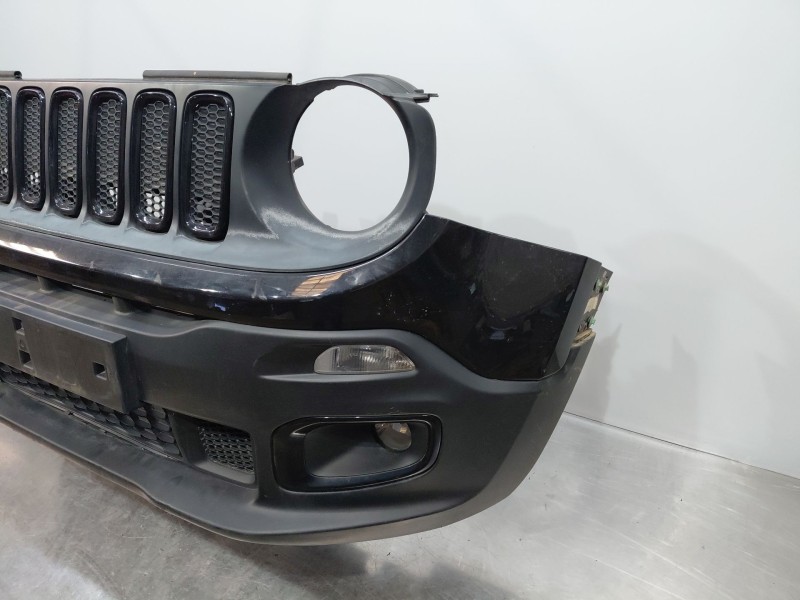 Recambio de paragolpes delantero para jeep renegade night eagle 4x4 referencia OEM IAM   
