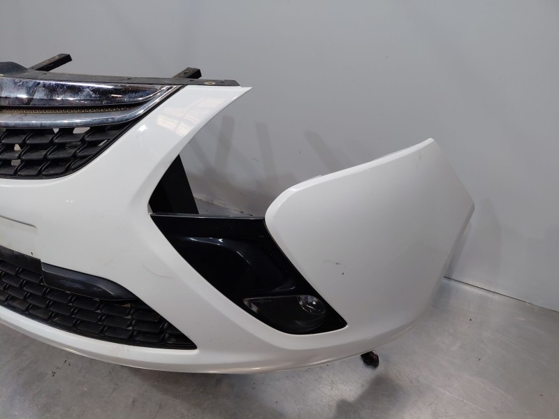Recambio de paragolpes delantero para opel zafira tourer selective referencia OEM IAM 13354140  
