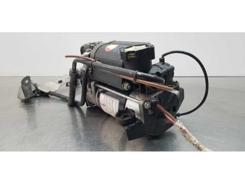 Recambio de bomba suspension para audi a8 (4e2) 4.2 quattro referencia OEM IAM 4E0616007B  