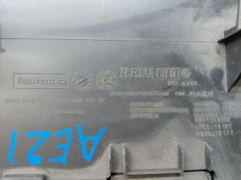 Recambio de guantera para renault megane ii berlina 5p authentique referencia OEM IAM 8200179946 8200078820 