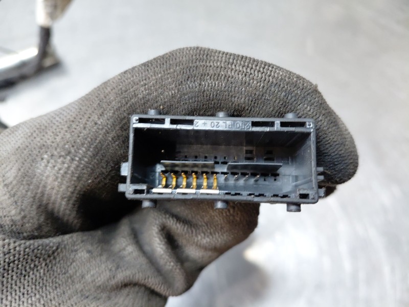 Recambio de pretensor airbag izquierdo para renault megane ii berlina 5p authentique referencia OEM IAM 8200616841 8200616857 