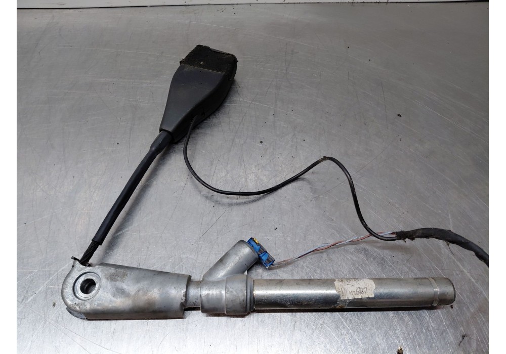 Recambio de pretensor airbag izquierdo para renault megane ii berlina 5p authentique referencia OEM IAM 8200616841 8200616857 