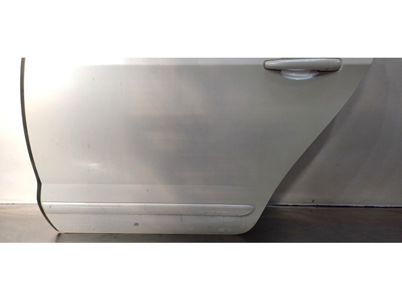 Recambio de puerta trasera izquierda para peugeot 5008 allure referencia OEM IAM 9006S6   Recambio de puerta trasera izquierda para peugeot 5008 allure referencia OEM IAM 9006S6