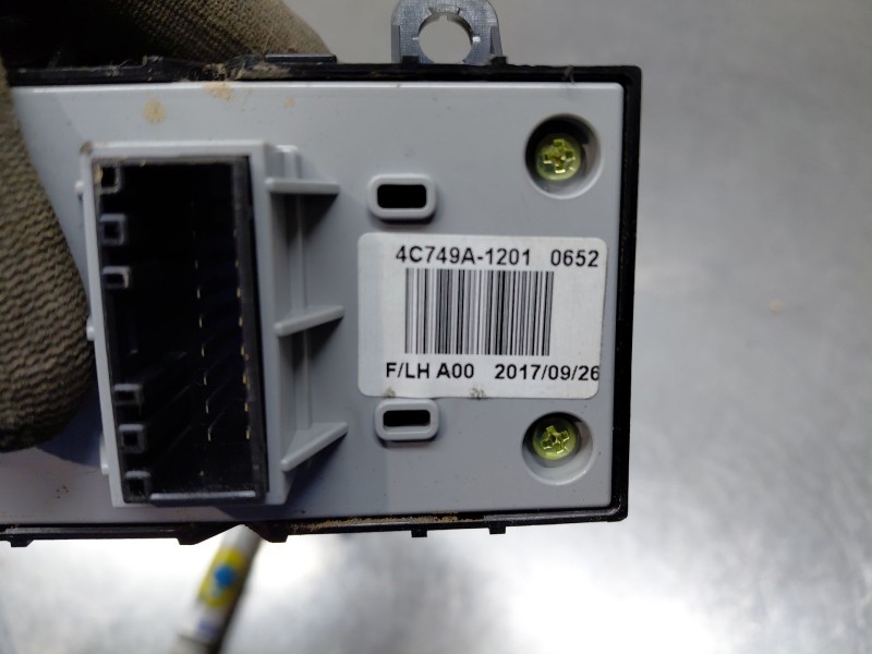 Recambio de mando elevalunas delantero izquierdo para kia niro concept referencia OEM IAM   