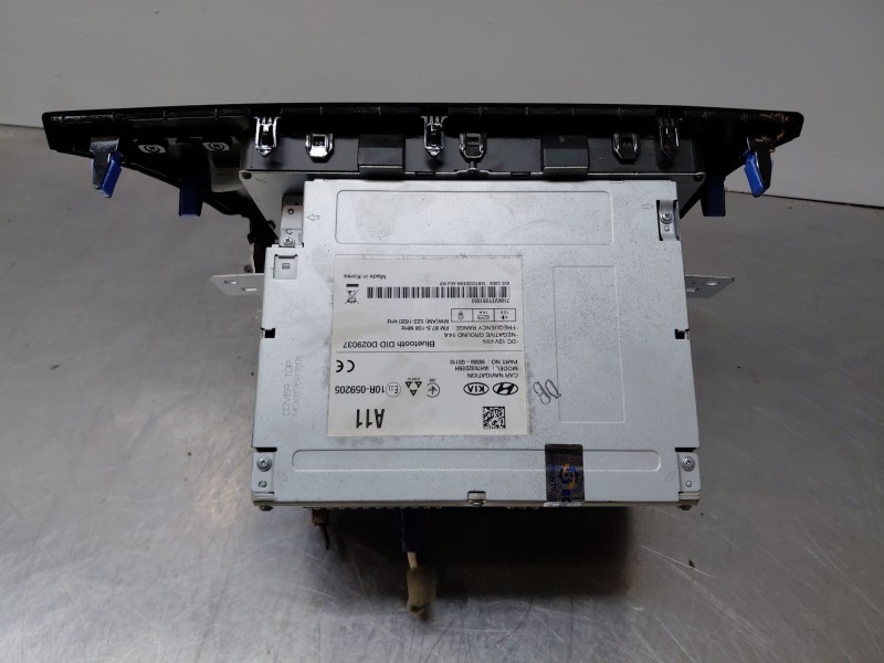 Recambio de pantalla multifuncion para kia niro concept referencia OEM IAM   