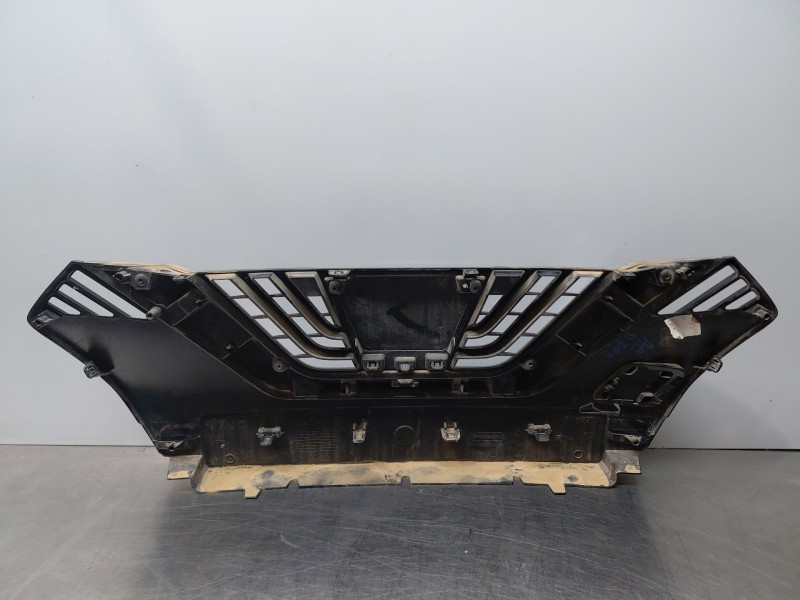 Recambio de rejilla delantera para nissan micra v (k14) acenta referencia OEM IAM   