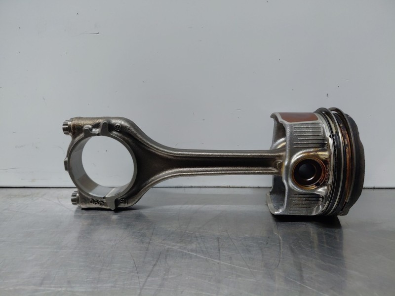 Recambio de piston para seat arona suv referencia OEM IAM   
