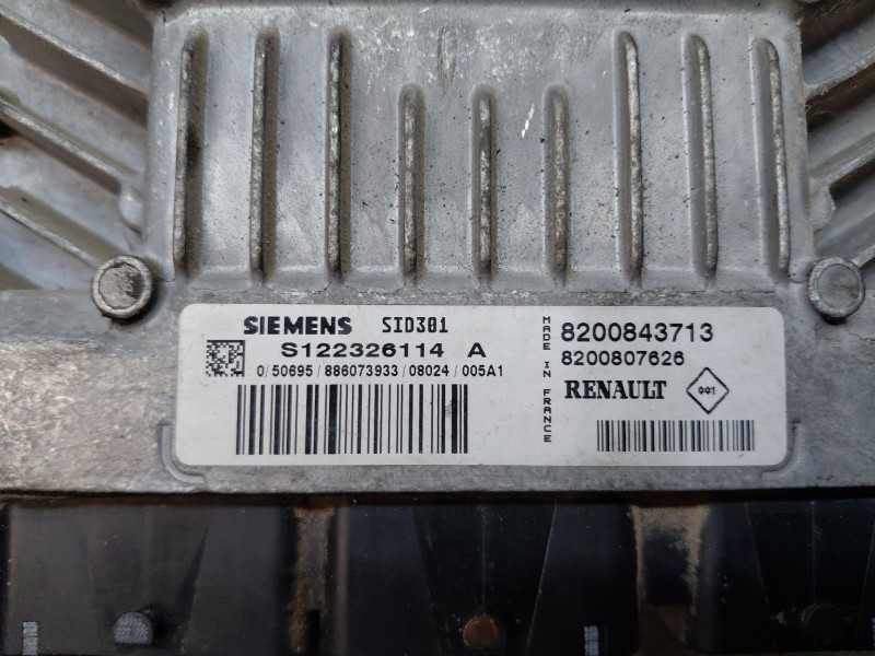 Recambio de centralita motor uce para renault megane ii berlina 5p authentique referencia OEM IAM 8200843713  