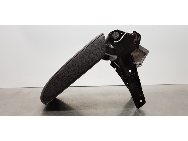 Recambio de apoyabrazos central para volkswagen golf vii lim. (bq1) gti referencia OEM IAM 5G0864207DBKX   Recambio de apoyabrazos central para volkswagen golf vii lim. (bq1) gti referencia OEM IAM 5G0864207DBKX