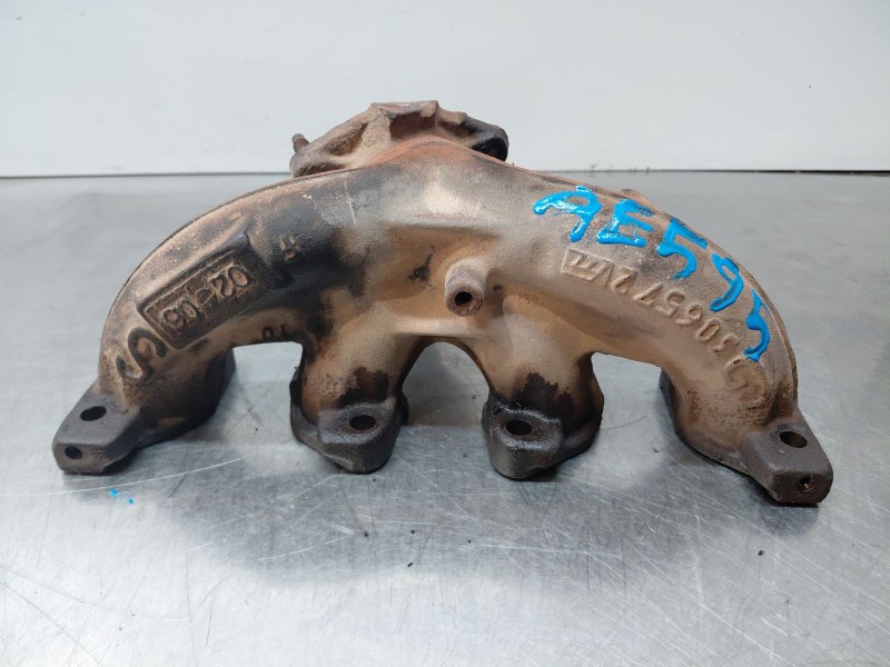 Recambio de colector escape para citroën xsara (n1) 1.6 i referencia OEM IAM 034136  