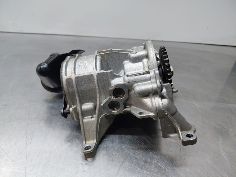 Recambio de bomba aceite para seat arona suv referencia OEM IAM 05C145208A  