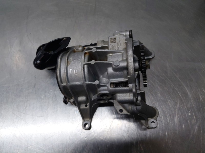 Recambio de bomba aceite para seat arona suv referencia OEM IAM 05C145208A  