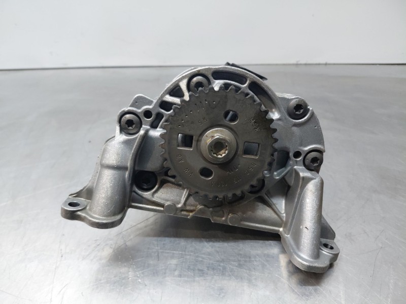 Recambio de bomba aceite para seat arona suv referencia OEM IAM 05C145208A  