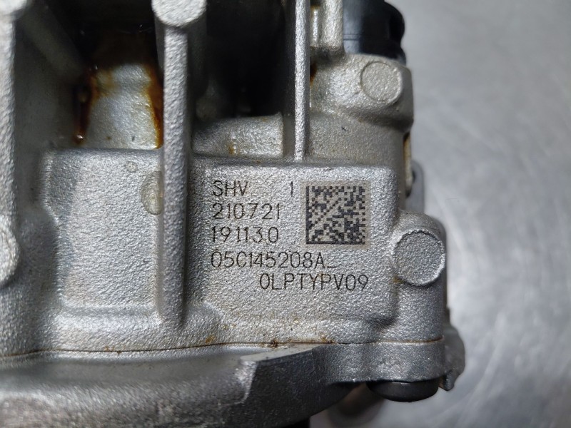 Recambio de bomba aceite para seat arona suv referencia OEM IAM 05C145208A  