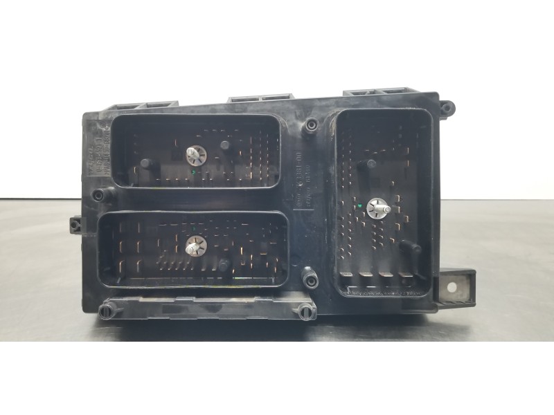 Recambio de caja reles / fusibles para opel astra h berlina cosmo referencia OEM IAM 13145035 5DK00866810 