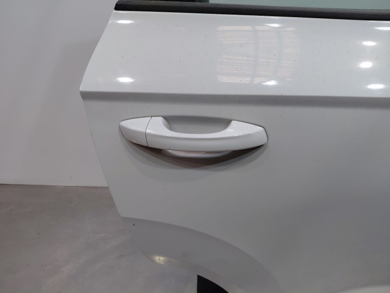 Recambio de puerta trasera derecha para seat ateca style go referencia OEM IAM   