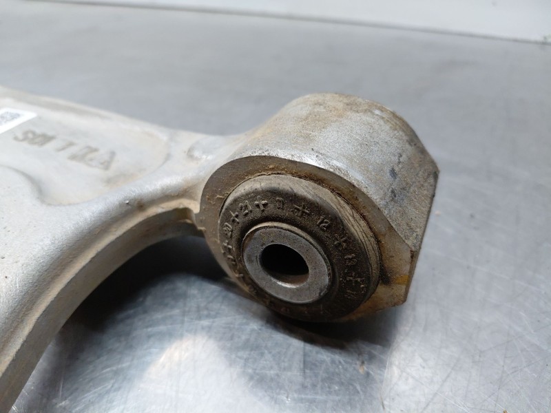 Recambio de brazo suspension inferior delantero izquierdo para kia niro concept referencia OEM IAM   