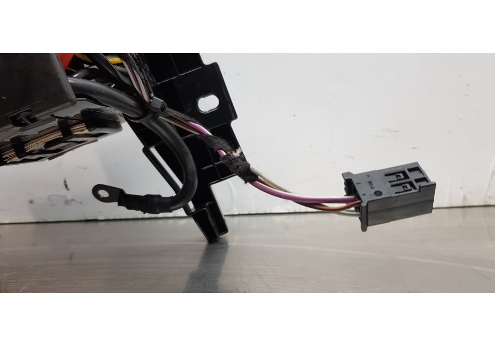 Recambio de caja reles / fusibles para mercedes clase a (w169) a 180 cdi (169.007) referencia OEM IAM 1695451740  