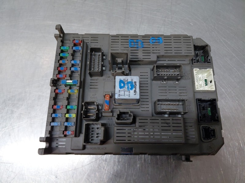 Recambio de caja reles / fusibles para peugeot 807 (eb_) 2.2 hdi referencia OEM IAM   