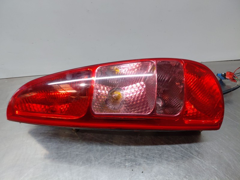 Recambio de piloto trasero izquierdo para peugeot 807 (eb_) 2.2 hdi referencia OEM IAM   