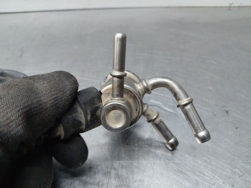 Recambio de inyector para renault master iii furgón referencia OEM IAM   