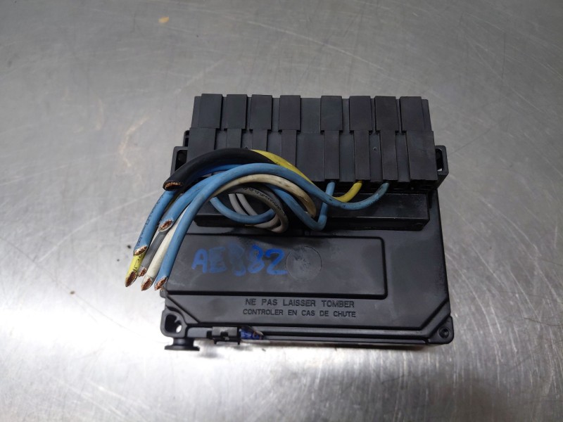 Recambio de caja reles / fusibles para peugeot 407 sw sport referencia OEM IAM   