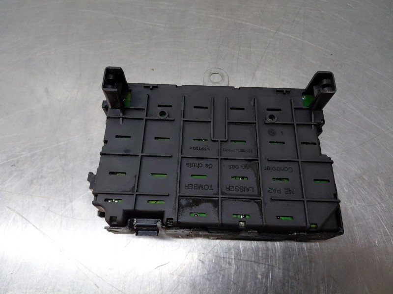 Recambio de caja reles / fusibles para peugeot 807 (eb_) 2.2 hdi referencia OEM IAM   