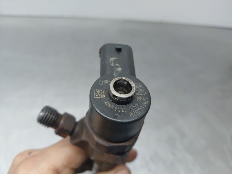 Recambio de inyector para opel zafira / zafira family b (a05) 1.9 cdti (m75) referencia OEM IAM 0445110159  
