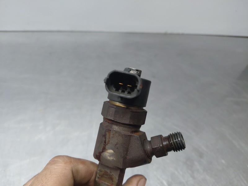 Recambio de inyector para opel zafira / zafira family b (a05) 1.9 cdti (m75) referencia OEM IAM 0445110159  