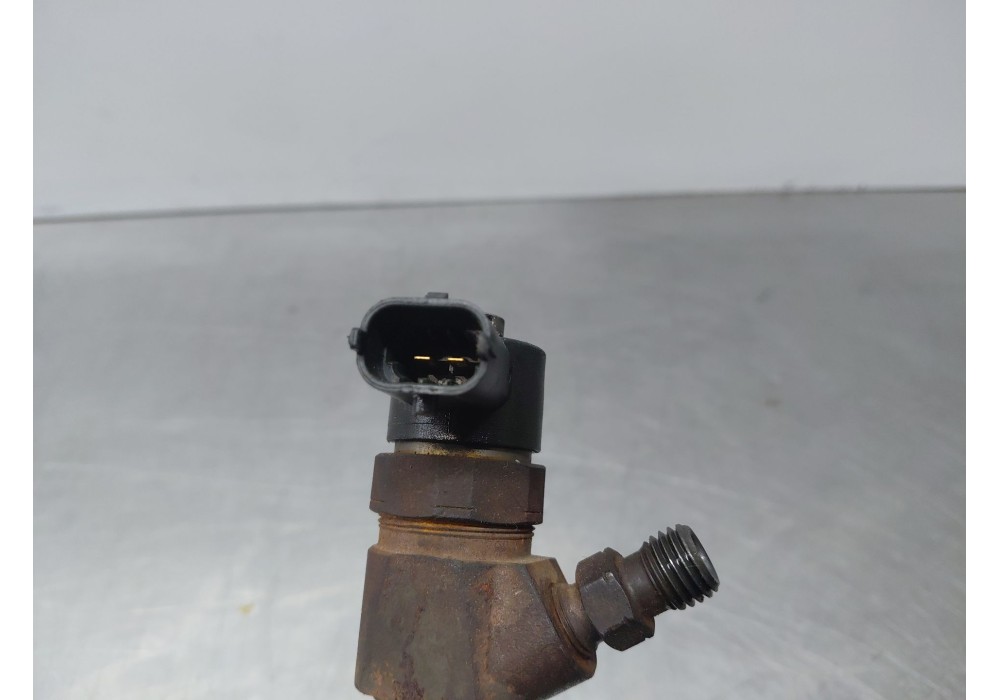 Recambio de inyector para opel zafira / zafira family b (a05) 1.9 cdti (m75) referencia OEM IAM 0445110159  