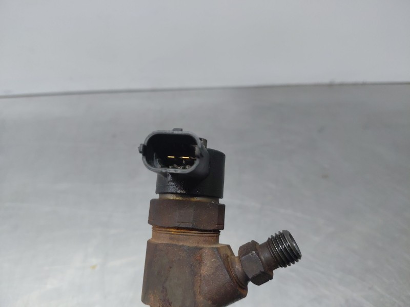 Recambio de inyector para opel zafira / zafira family b (a05) 1.9 cdti (m75) referencia OEM IAM 0445110159  