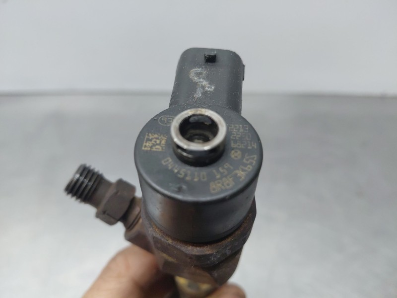 Recambio de inyector para opel zafira / zafira family b (a05) 1.9 cdti (m75) referencia OEM IAM 0445110159  