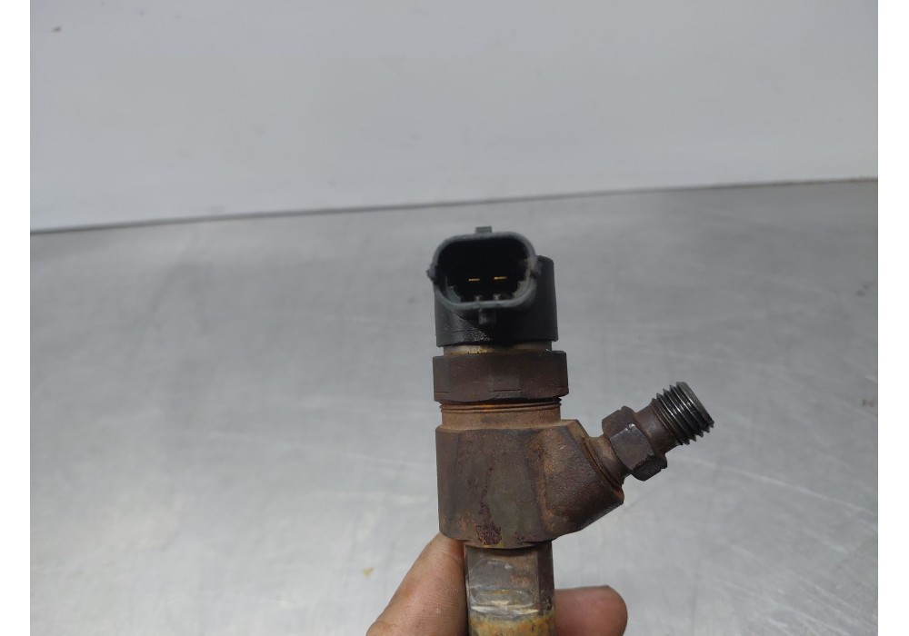 Recambio de inyector para opel zafira / zafira family b (a05) 1.9 cdti (m75) referencia OEM IAM 0445110159  