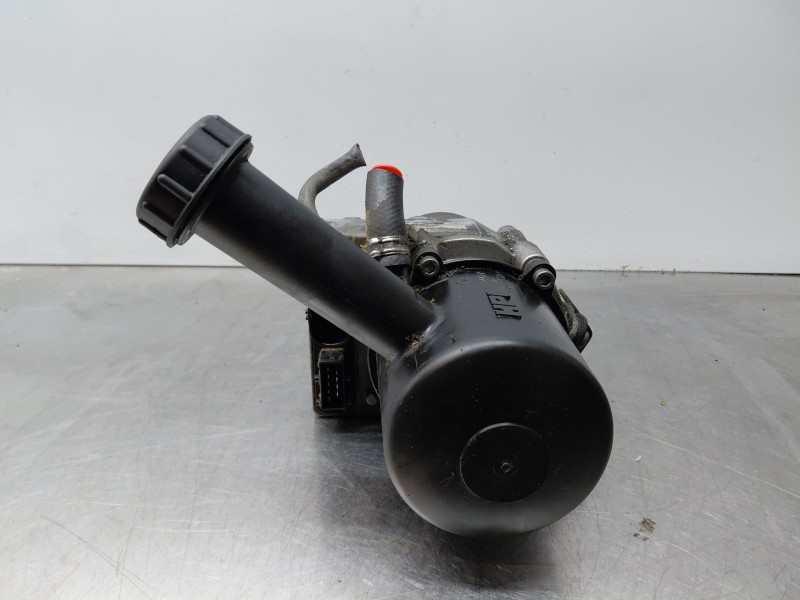 Recambio de bomba direccion para peugeot 407 (6d_) 2.0 hdi 135 (6drhrh, 6drhre, 6drhrg, 6drhrj) referencia OEM IAM   