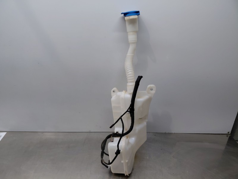 Recambio de deposito limpia para volkswagen t-cross advance referencia OEM IAM   