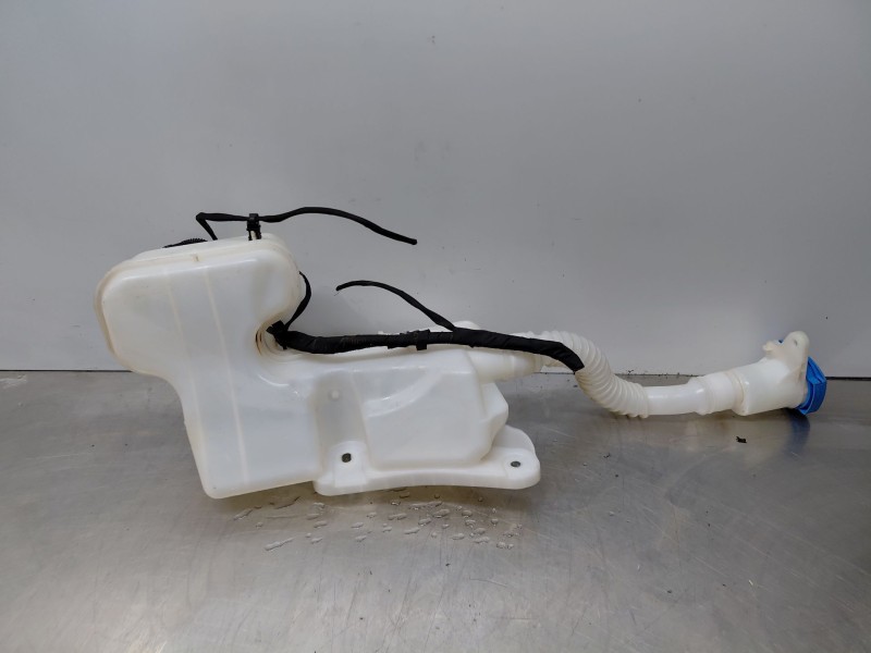 Recambio de deposito limpia para volkswagen t-cross advance referencia OEM IAM   