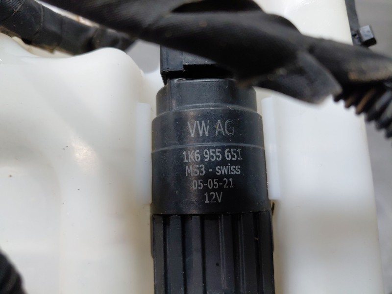 Recambio de deposito limpia para volkswagen t-cross advance referencia OEM IAM   