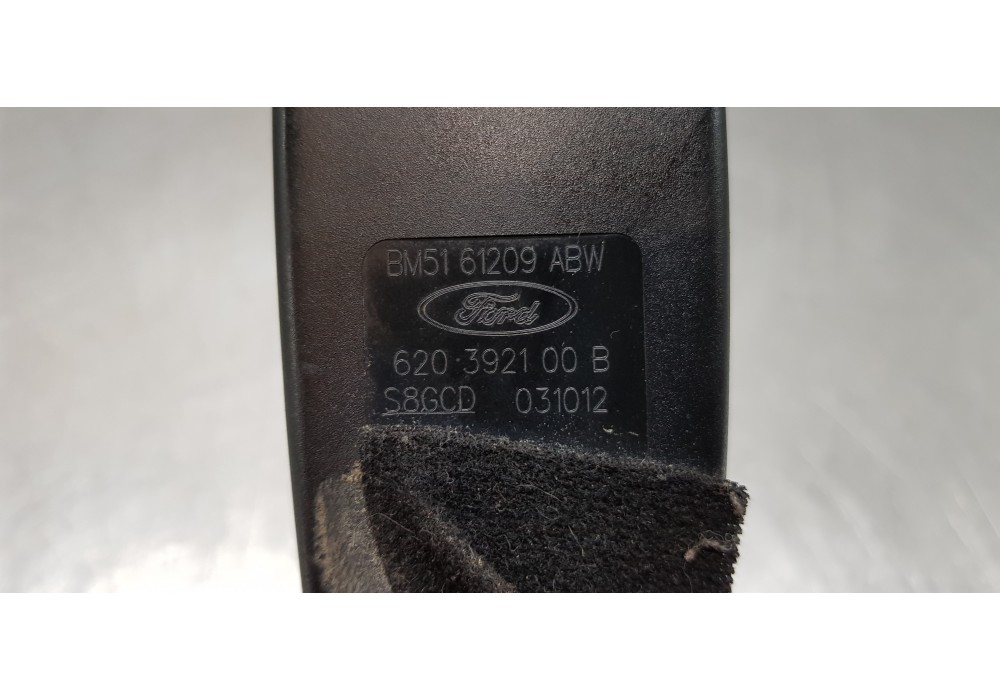Recambio de enganche del cinturon delantero izq para ford focus lim. (cb8) trend referencia OEM IAM 1852180 BM5161209ABW  Recambio de enganche del cinturon delantero izq para ford focus lim. (cb8) trend referencia OEM IAM 1852180 BM5161209ABW