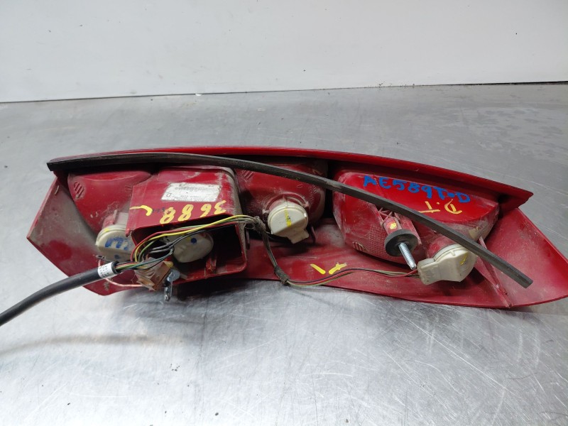 Recambio de piloto trasero derecho para peugeot 807 (eb_) 2.2 hdi referencia OEM IAM   