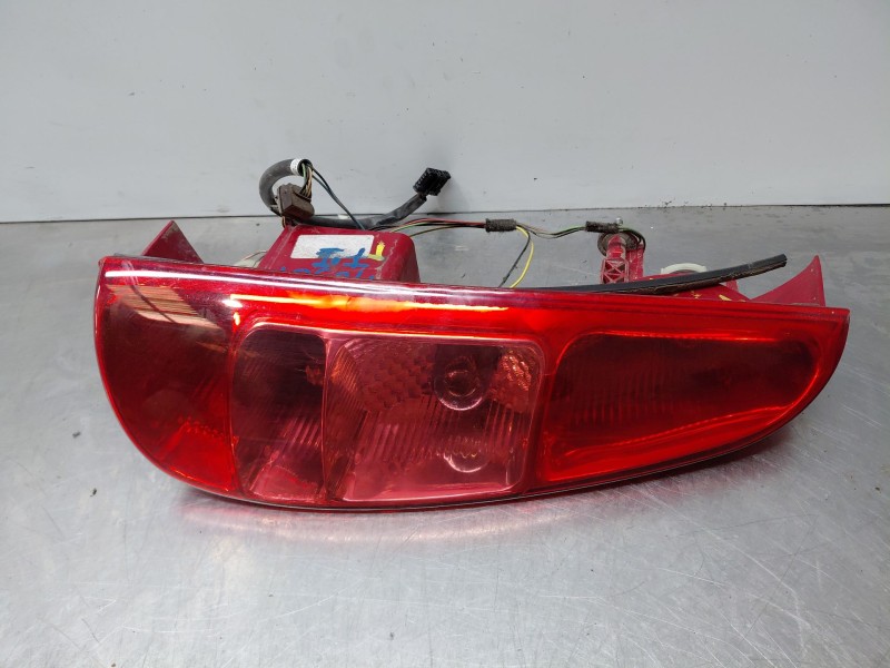 Recambio de piloto trasero izquierdo para peugeot 807 (eb_) 2.2 hdi referencia OEM IAM   