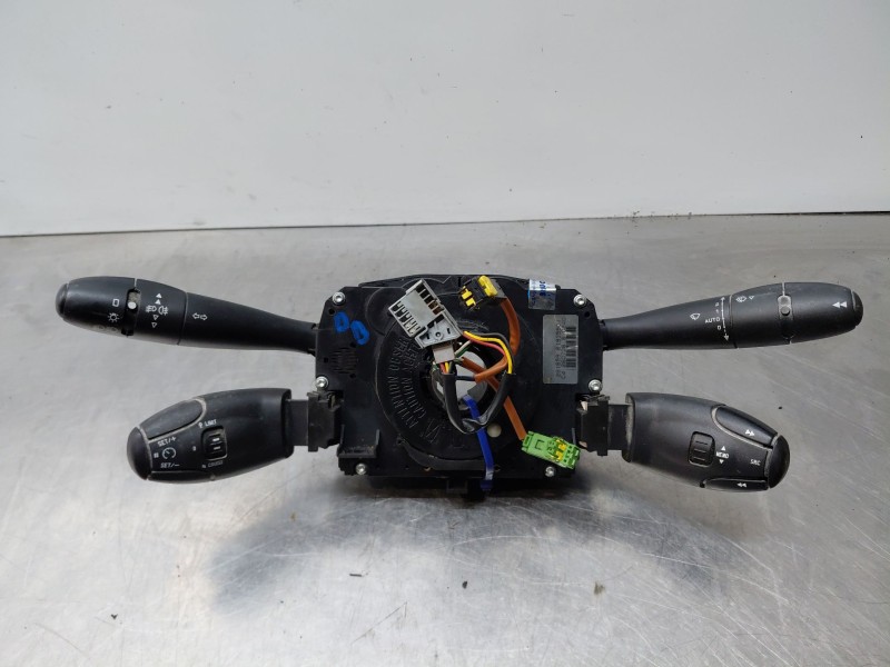 Recambio de mando multifuncion para peugeot 407 (6d_) 2.0 hdi 135 (6drhrh, 6drhre, 6drhrg, 6drhrj) referencia OEM IAM   