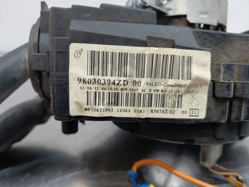 Recambio de mando multifuncion para peugeot 208 acces referencia OEM IAM 98030394ZD  