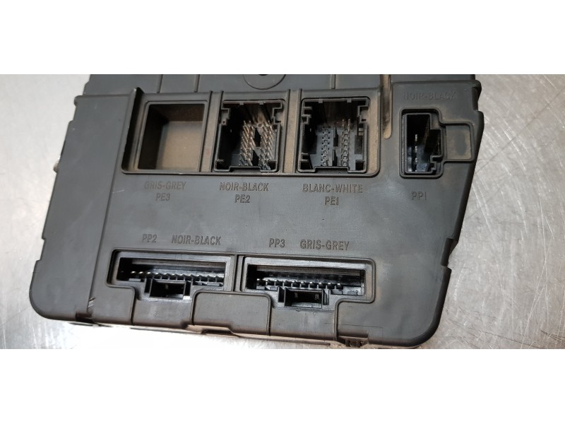 Recambio de modulo electronico para renault megane ii berlina 3p gt referencia OEM IAM 8200780018  