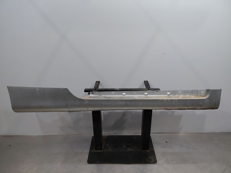 Recambio de faldon lateral para audi tt (8j3/8j9) coupe referencia OEM IAM 8J0853856DGRU  