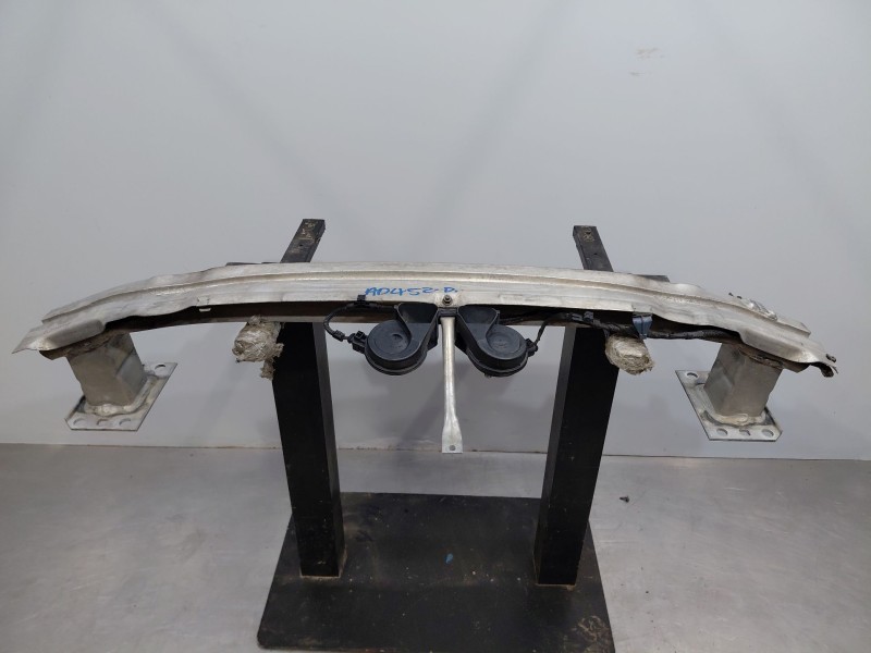 Recambio de refuerzo paragolpes delantero para audi tt (8j3/8j9) coupe referencia OEM IAM 8J0807109  