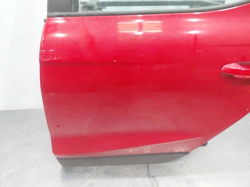 Recambio de puerta trasera izquierda para seat arona suv referencia OEM IAM 6F9833051E  
