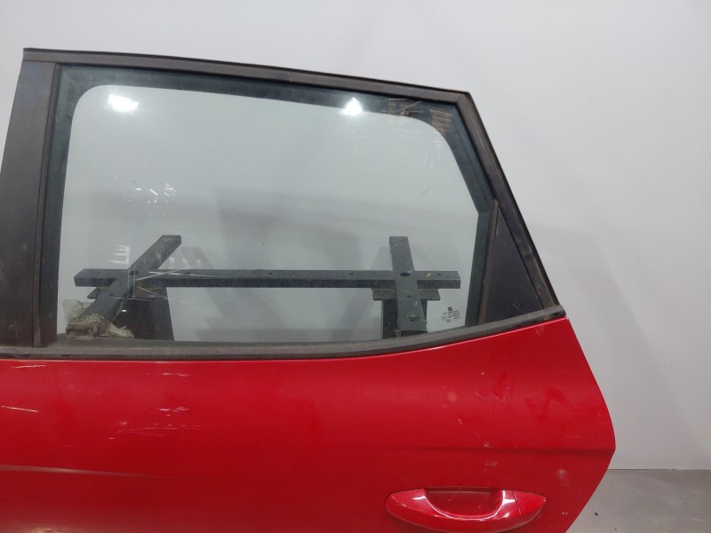Recambio de puerta trasera izquierda para seat arona suv referencia OEM IAM 6F9833051E  