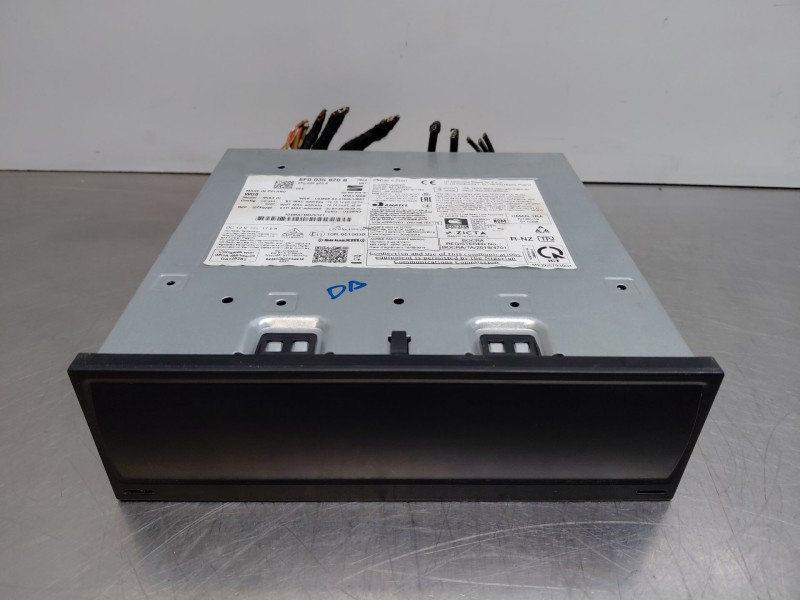 Recambio de sistema audio / radio cd para seat ateca style go referencia OEM IAM 6F0035820B  